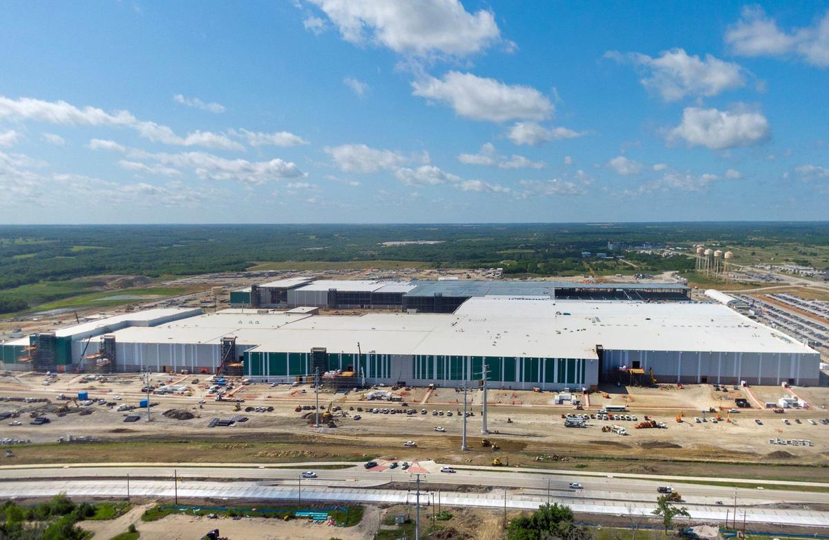 Construction of Panasonic’s new $4 billion electric vehicle battery manufacturing plant in De Soto, Kansas, is ongoing. Plant officials hope to open and begin production in the first quarter of 2025. The 4.7 million sqare foot facility will produce lithium-ion batteries at a rate of 66 batteries per second.
