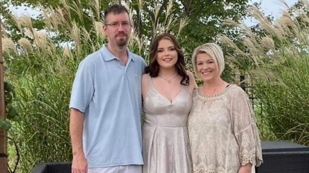 Taylor Smith just wants to wear her cap and gown.