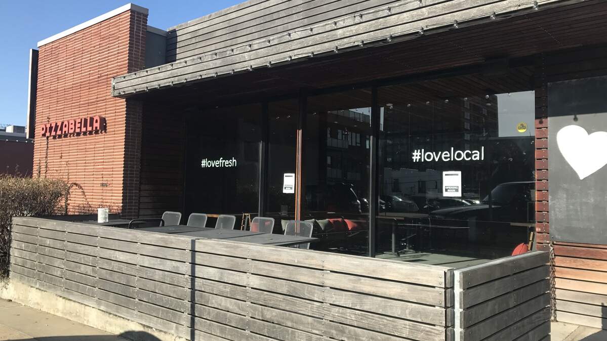 Baramee Thai Bistro plans a June opening in the former Pizzabella building.