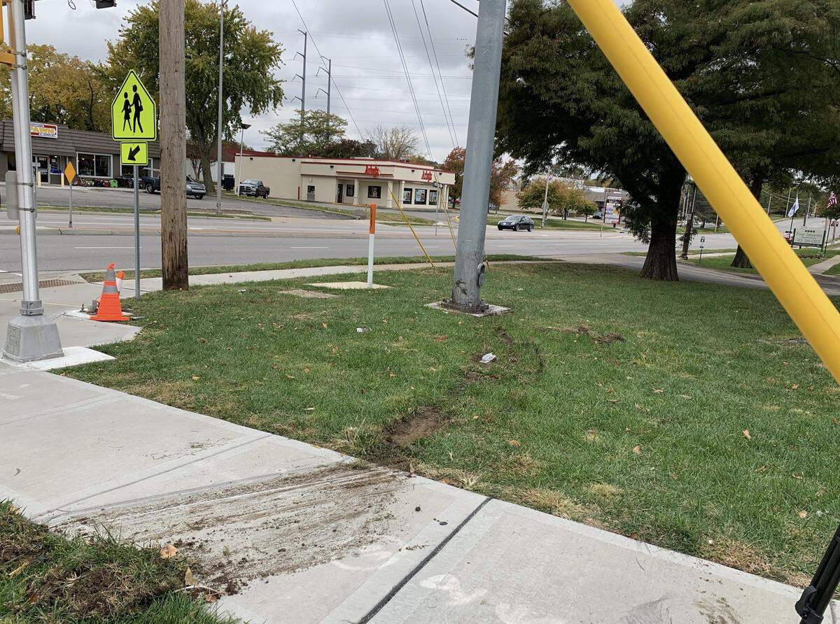 A traffic crash Thursday morning caused injuries near West 87th and Grant streets in Overland Park