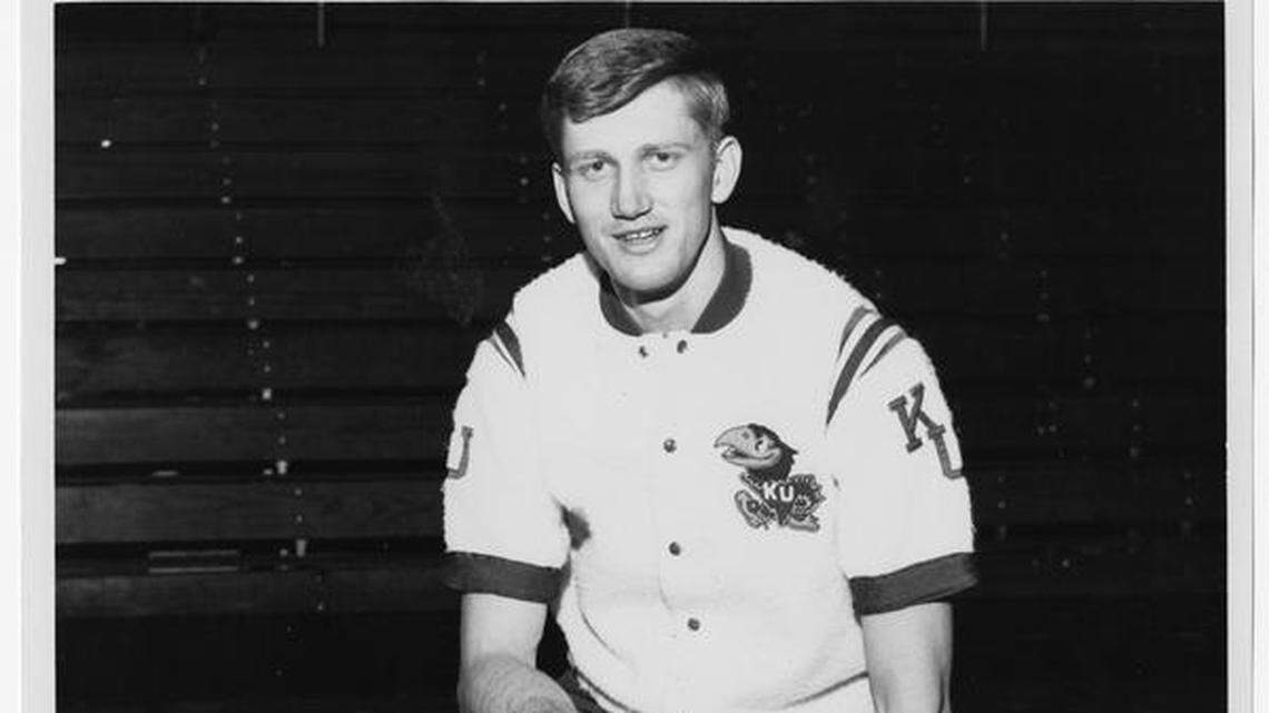 Former Kansas basketball player Ron Franz has died at the age of 76.