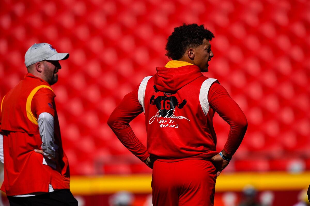 Kansas City Chiefs quarterback Patrick Mahomes wore a hoodie with a tribute to Len Dawson on it while he warmed up before the preseason game with the Green Bay PackersThursday, August 25, 2022, at Arrowhead Stadium.