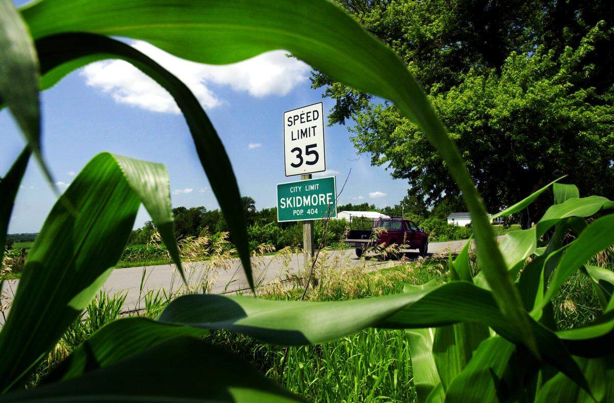 A volley of gunfire on a usually quiet street shattered the window of Ken Rex McElroy’s pickup truck and also shattered the anonymity of Skidmore, Missouri, which became known around the world as the town that killed its bully.