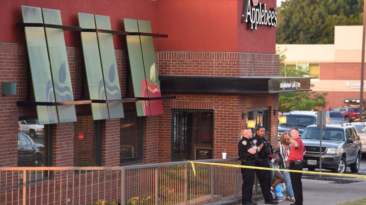 A man has died after he was shot Friday evening outside a Raytown Applebee's.