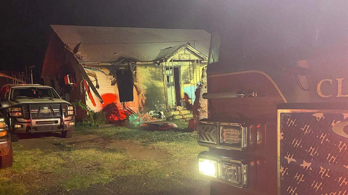 A 12-year-old girl helped her family escape from a burning home in Clinton, Oklahoma, officials say.