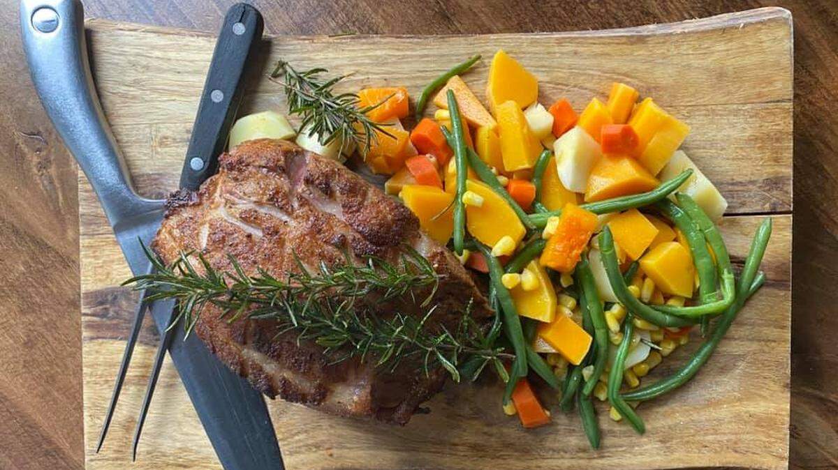 Affare in the Crossroads will offer a choice of three entrees including prime rib.