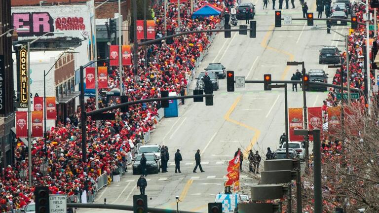 Where can you find parking for the Chiefs’ Super Bowl 2024 parade? Here’s what to know