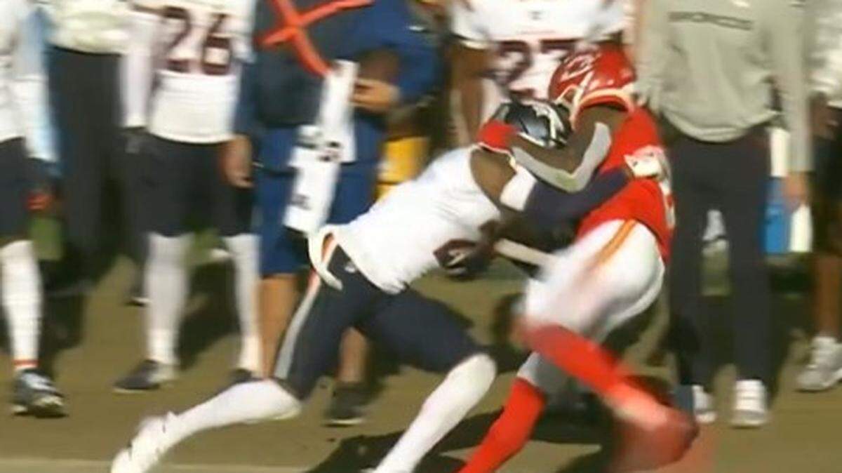 The Chiefs’ DeAndre Hopkins and Broncos’ Patrick Surtain went toe to toe on Sunday.
