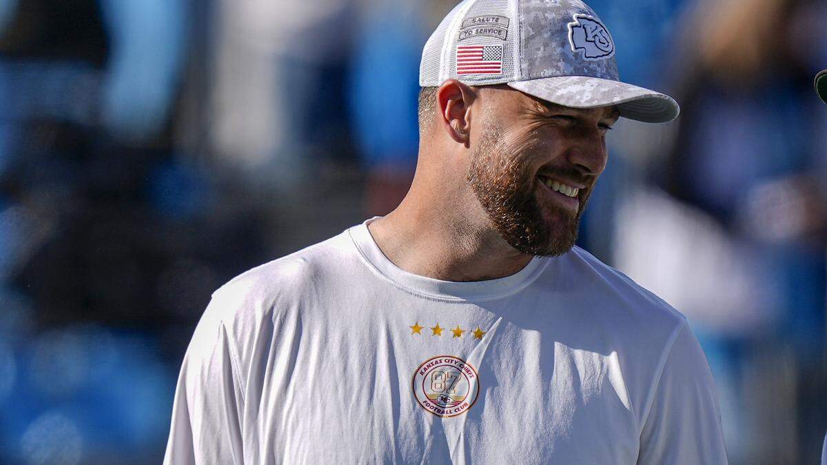 Nov 24, 2024; Charlotte, North Carolina, USA; Kansas City Chiefs tight end Travis Kelce (87) during pregame warmups against the Carolina Panthers at Bank of America Stadium. Mandatory Credit: Jim Dedmon-Imagn Images