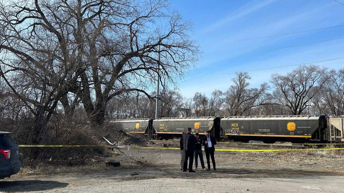 The lot on East 1st Street sits near a set of train tracks just south of the Missouri River.
