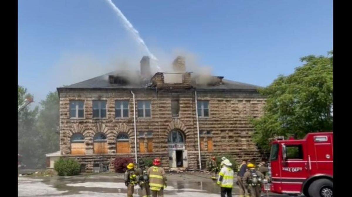 A Wednesday afternoon fire partially collapsed the roof of a historic community center, which had been in the process of being restored, according to Argentine resident and board member of the Franklin Inc. nonprofit. KCKFD are investigating the fire.