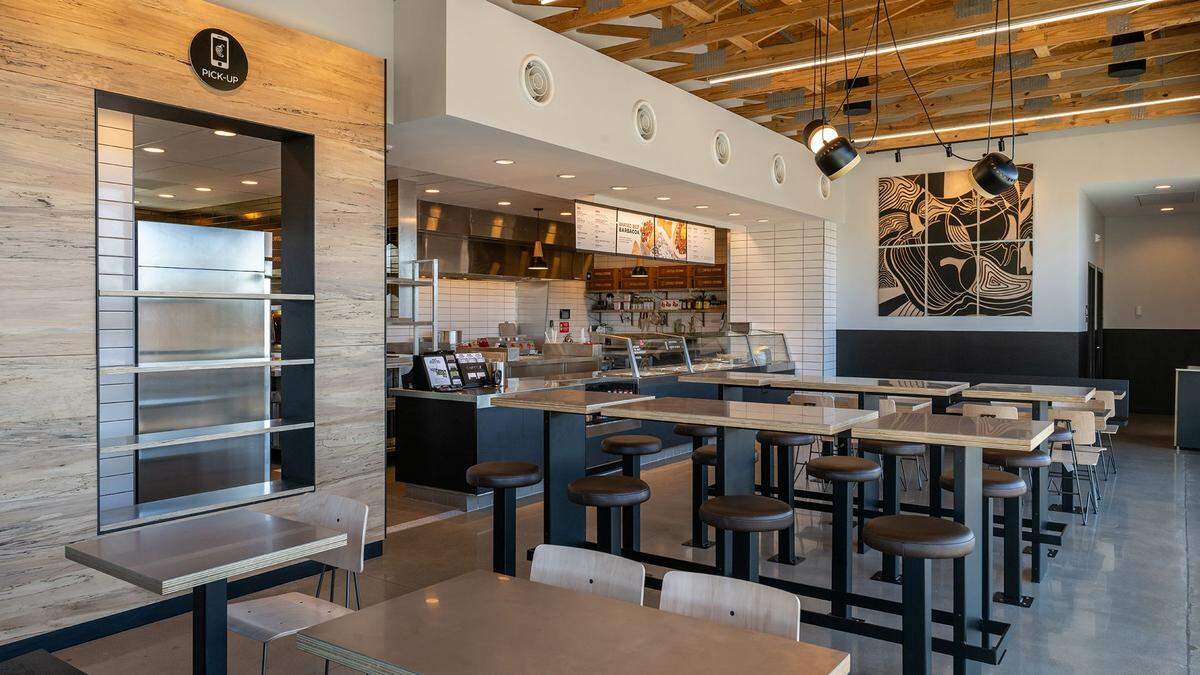 Chipotle’s new restaurant in Olathe has indoor dining, carryout, and a Chipotlane for online orders.