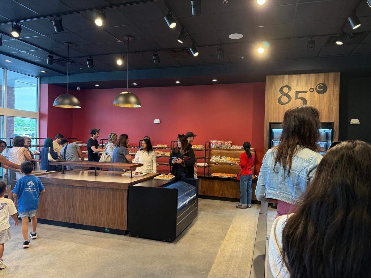 85°C Bakery Cafe softly opened in Overland Park Wednesday.