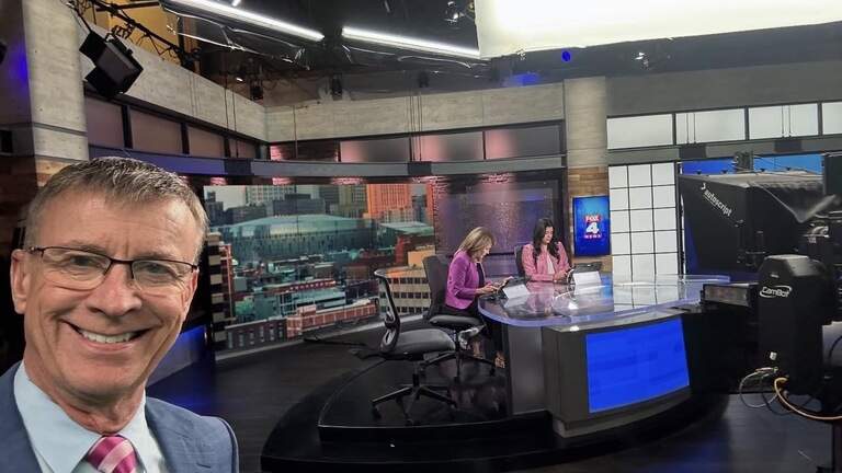 Who is John Holt, veteran KC TV anchor who will moderate Marshall-Hamilton debate?