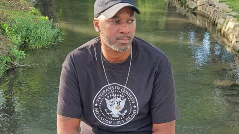 Kansas City comedian who used humor to help fellow veterans heal trauma dies at 49