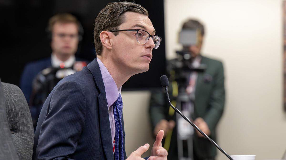 Rep. Dirk Deaton, a Noel Republican, speaks while presenting a redistricting plan to fellow lawmakers on drawing new maps to redistrict Missouri's congressional districts at the Missouri Capitol on Thursday, Sept. 4, 2025, in Jefferson City.