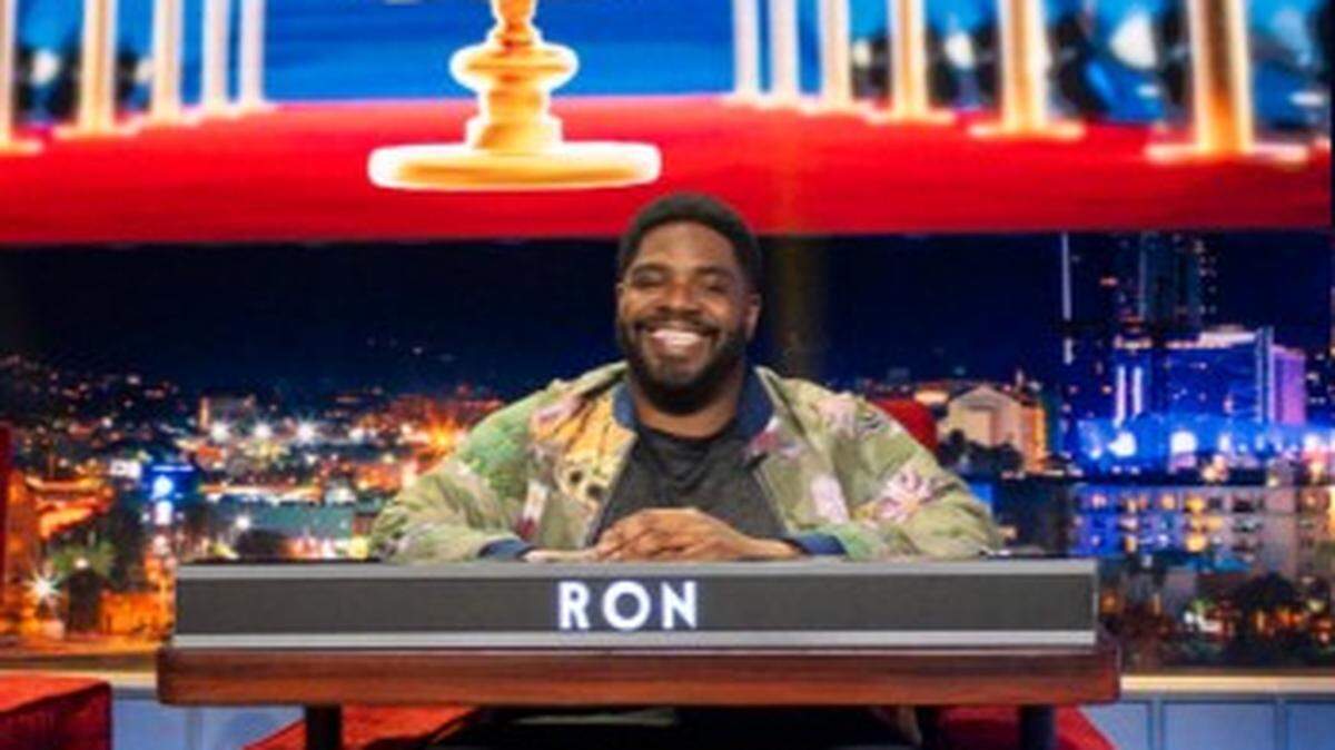 Ron Funches on the set of “Are You Smarter Than A Celebrity?”
