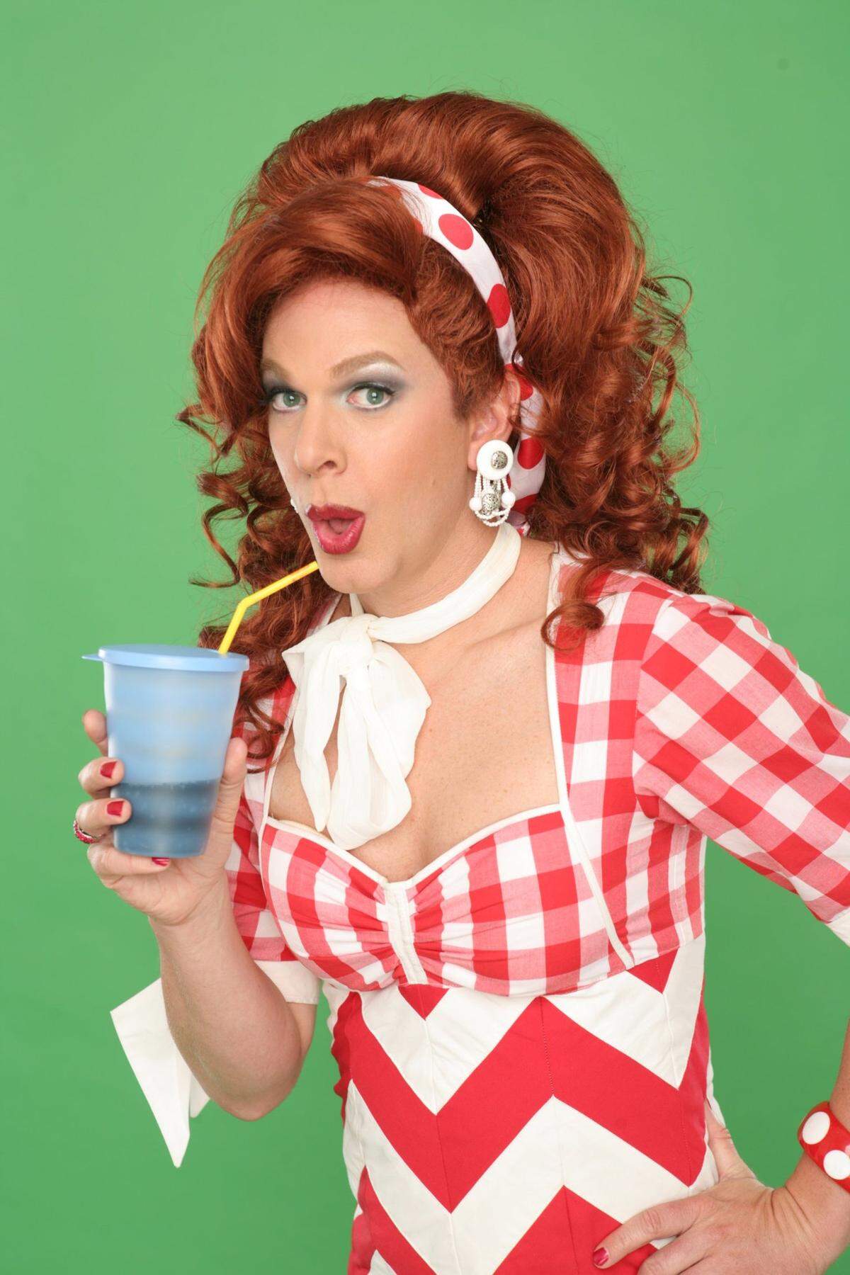 Dixie Longate will give seven performances of “Dixie’s Happy Hour” Jan. 26-31 as part of Starlight@Home.
