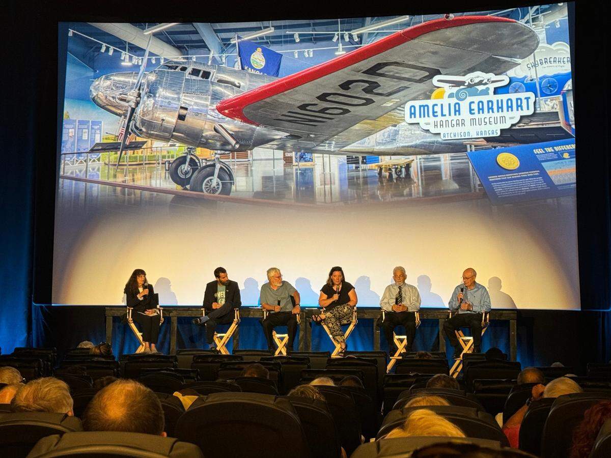 The panelists spoke in front of a full crowd at the Fox Theatre. From the disappearance itself to the possible finding of Earhart’s plane, the panelists discussed all aspects of the pilot’s disappearance.