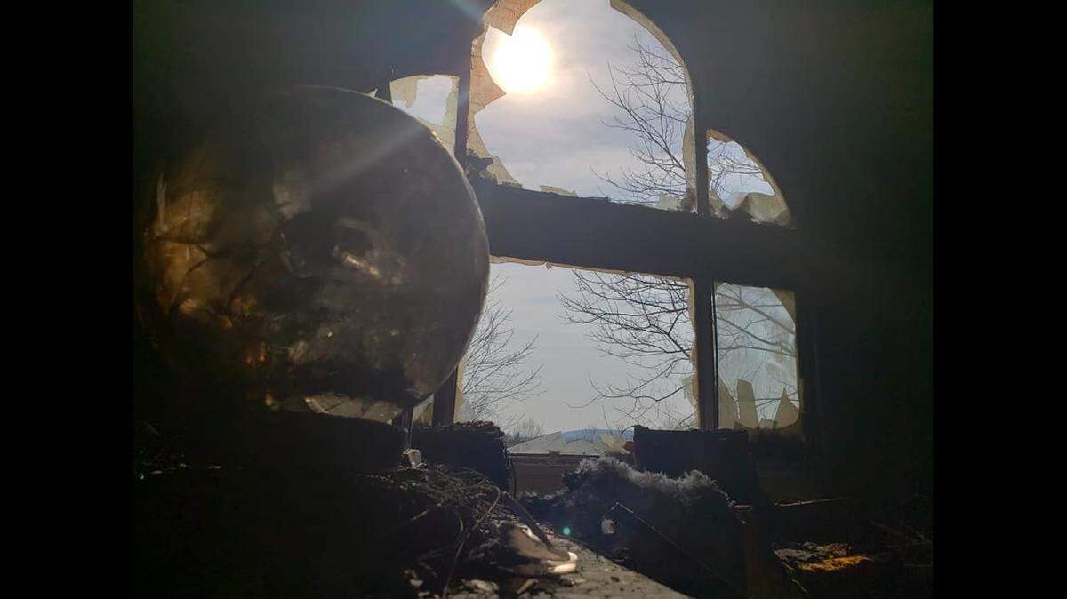 A Wisconsin home sustained major damage after a crystal ball started a fire, officials say.