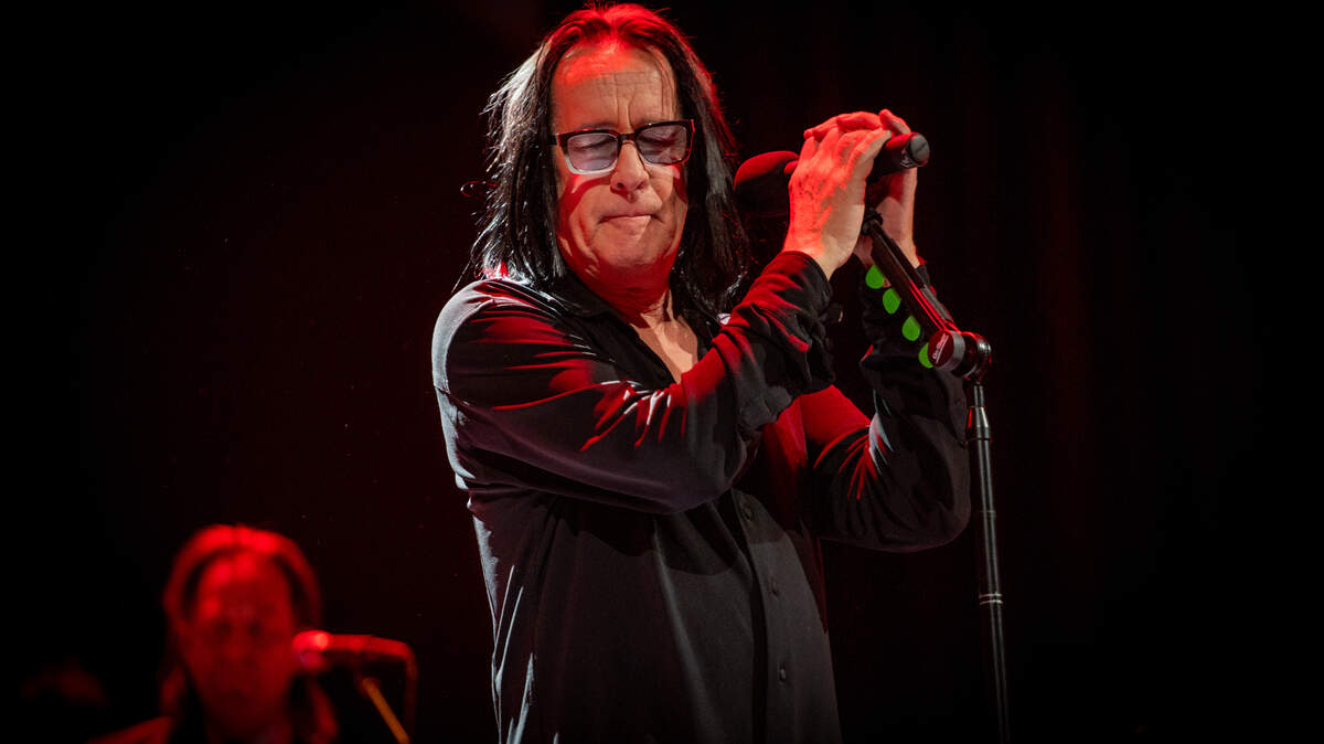 Todd Rundgren kicked off his virtual tour earlier this month with a concert for fans in the Buffalo, New York, area.