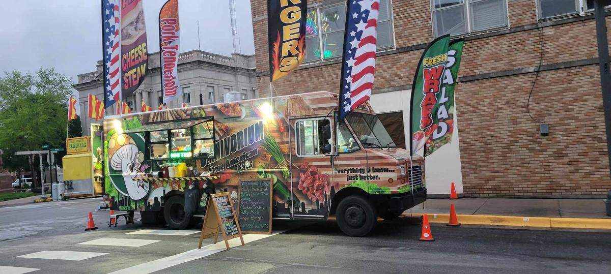 The Omnivorium food truck.