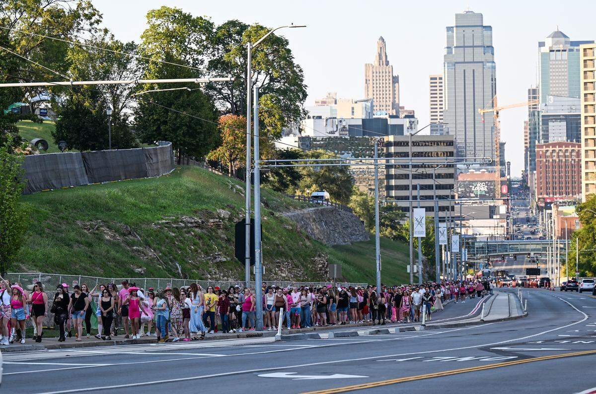 Fans line up along Main Street to get into the Chappell Roan Concert on Friday, Oct. 3, 2025, at the National WWI Museum and Memorial.
