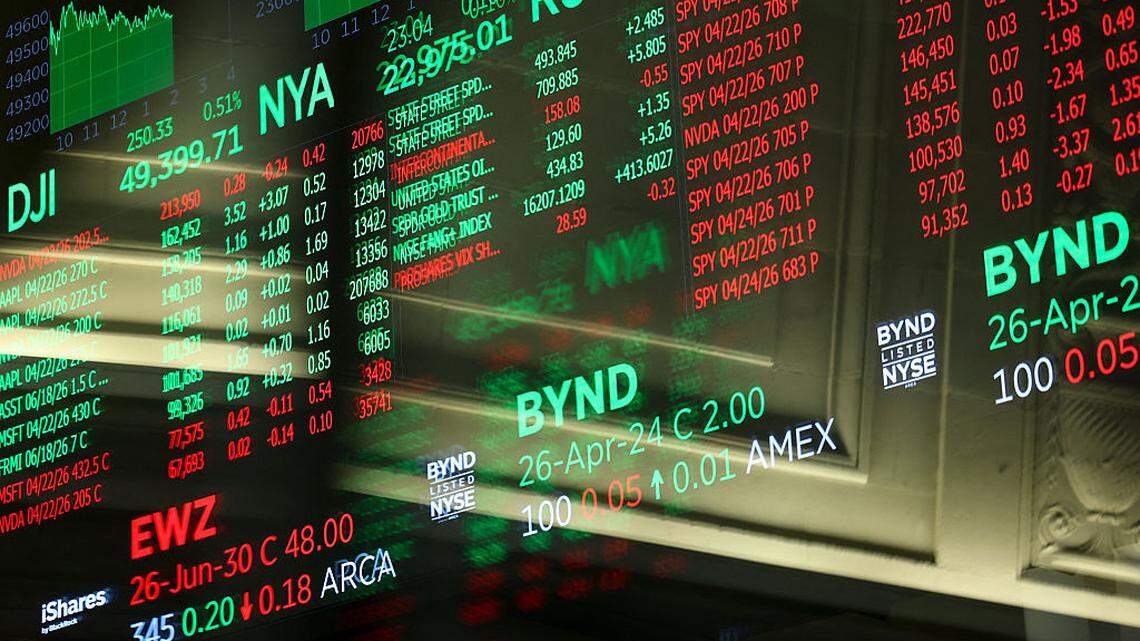 The Fed is cutting rates and HYSA yields are following. Here’s why the next 12 months matter and how to position your cash before the math shifts.