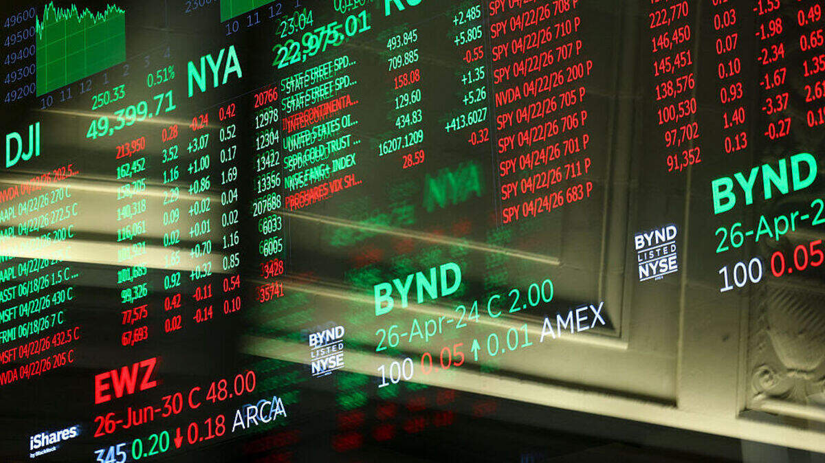 The Fed is cutting rates and HYSA yields are following. Here’s why the next 12 months matter and how to position your cash before the math shifts.