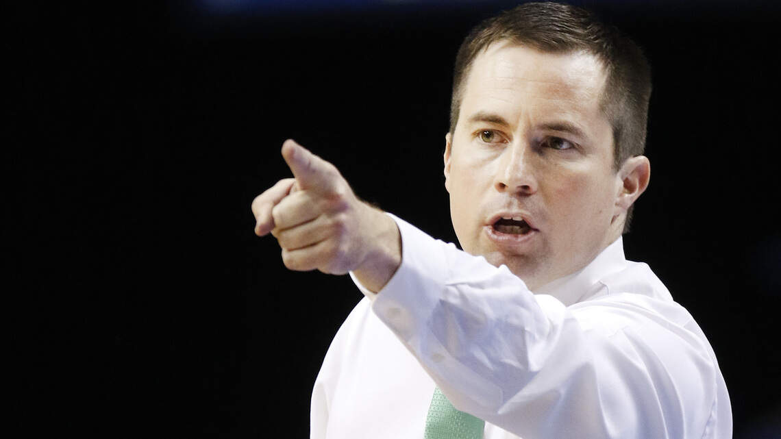 UMKC Roos men’s basketball coach Billy Donlon steps down, reportedly taking new job