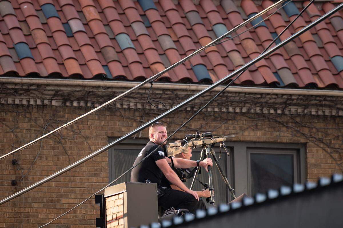Kansas City Police Department snipers are engaged in a standoff at the 4100 block of Broadway Boulevard near Westport on July 1, 2022, in Kansas City.