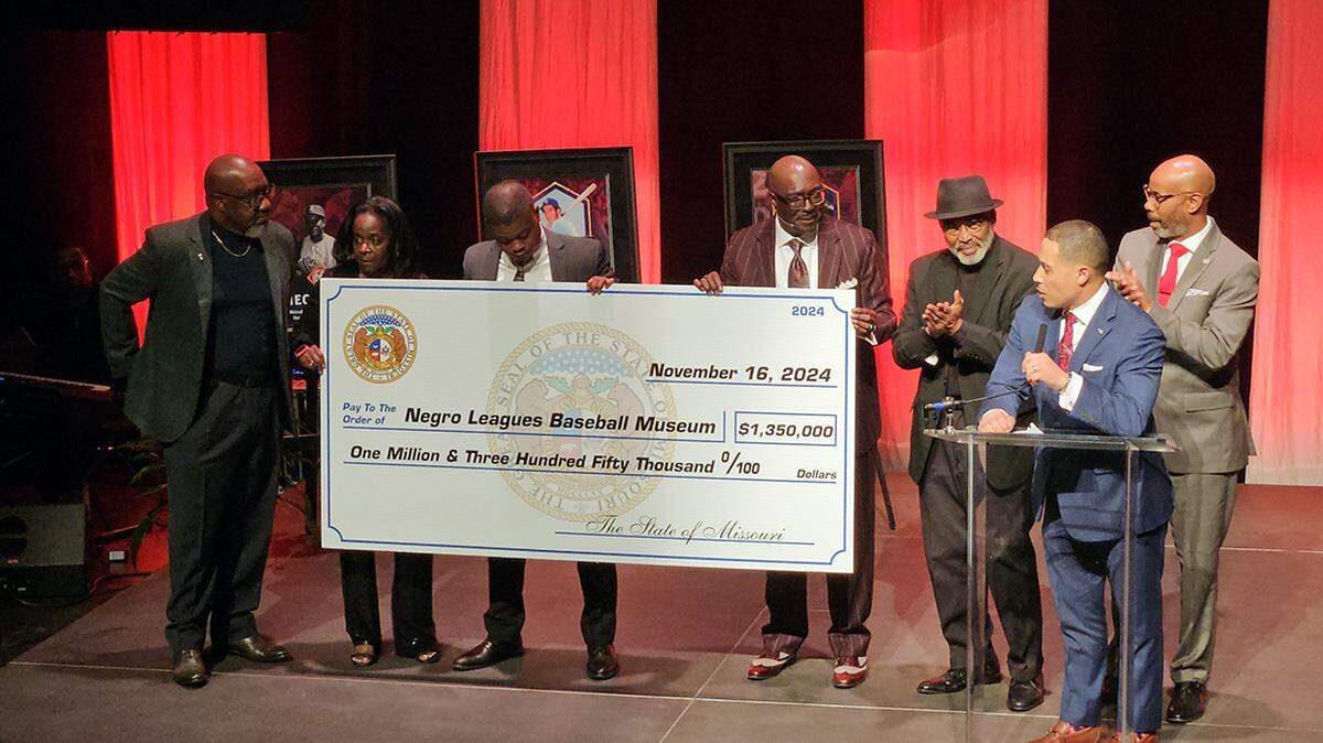 Amos Otis and other baseball legends shared memories of playing in Kansas City at the annual Hall of Game ceremony.
