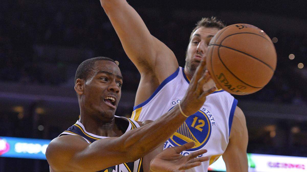 Alec Burks (left) played for the Utah Jazz from 2011-18. He is currently a free agent.