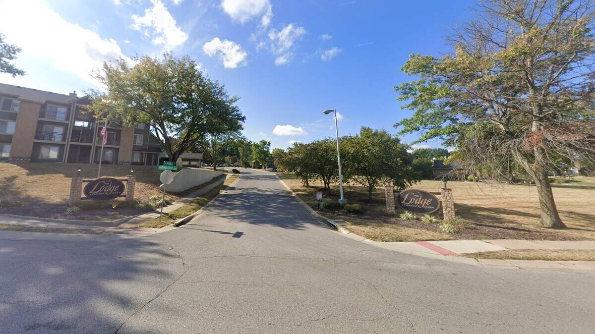 Man killed after shooting at Blue Springs apartment complex | Kansas ...