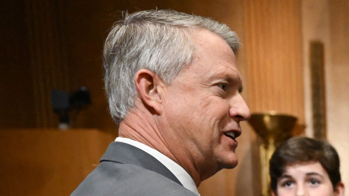 Kansas Sen. Roger Marshall cosponsored the bipartisan SOAR Act to get people the liquid oxygen they need.