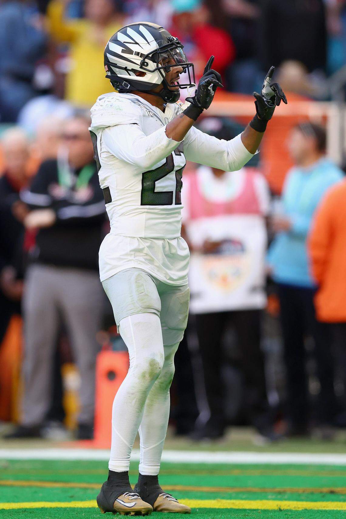 The Kansas City Chiefs selected Oregon Ducks cornerback Jadon Canady in the fourth round of the 2026 NFL Draft on Saturday, April 25, 2026 in Pittsburgh.