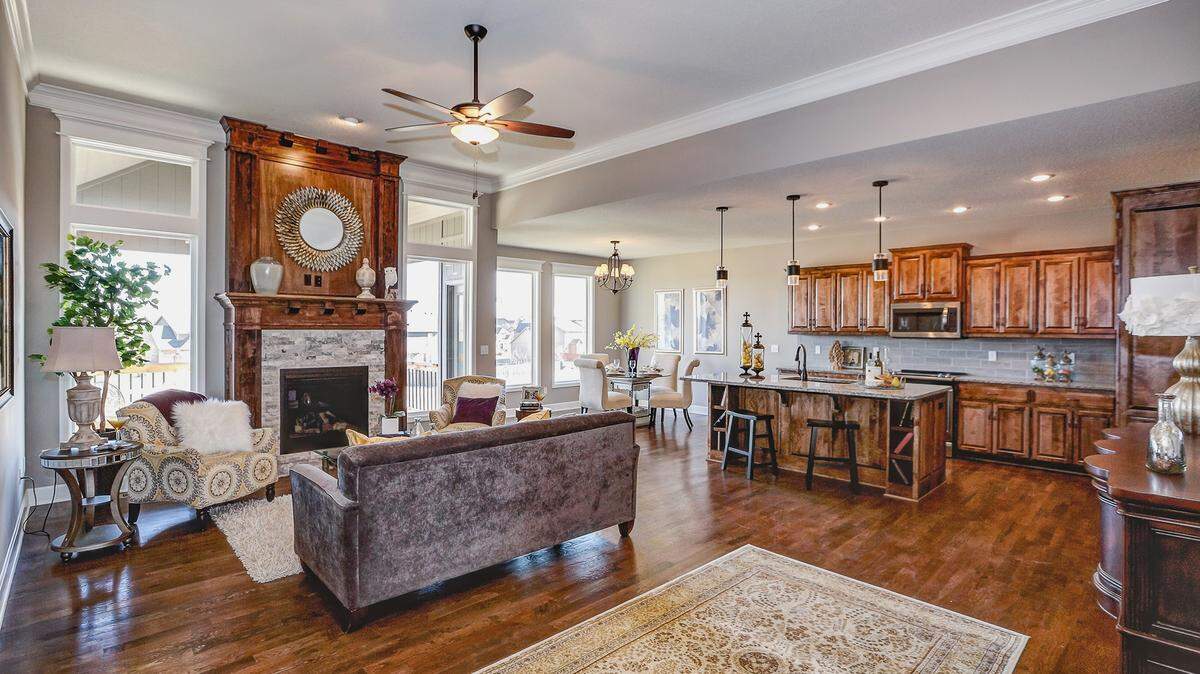 Ernst Brothers Home Construction offers a collection villa floor plans ranging from 1,500 to over 2,100 square feet.