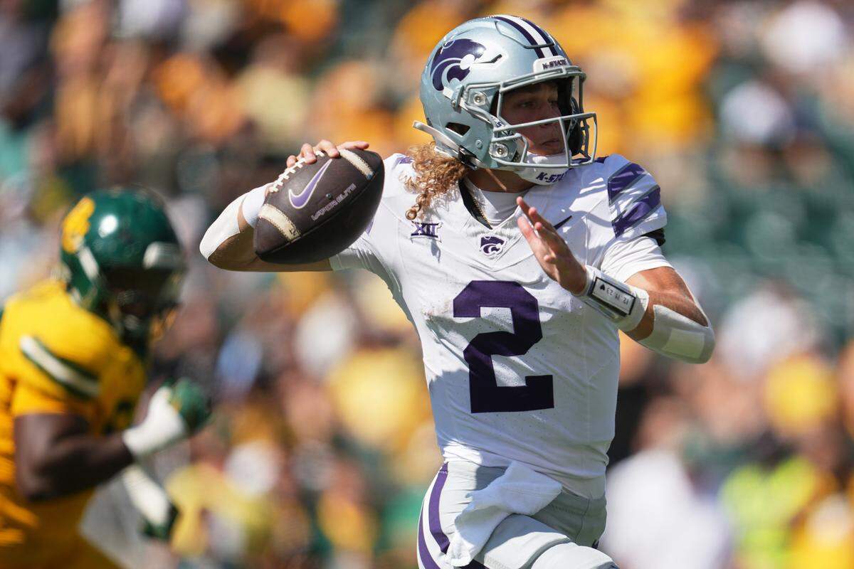 Kansas State Wildcats quarterback Avery Johnson (2) passes the ball against the Baylor Bears during the first half at McLane Stadium on Oct. 4, 2025.