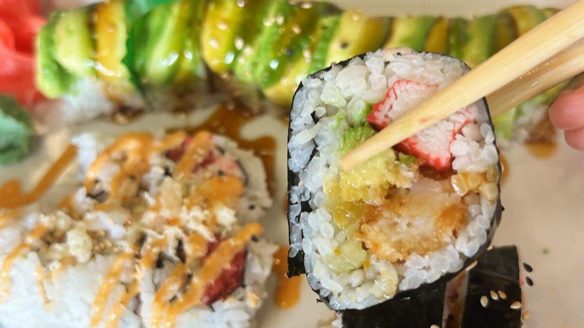 Saki Asian Restaurant sells sushi, drunken noodles, fried rice and other popular Asian dishes.