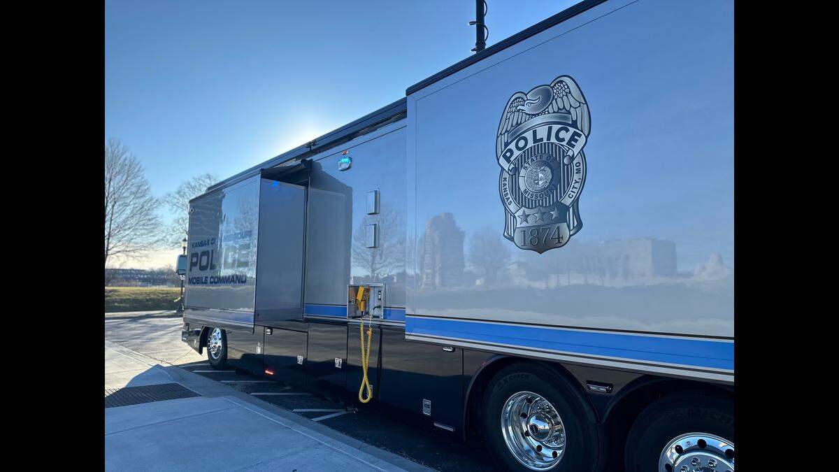 Kansas City Police Department’s new command post bus replaces an almost 30-year-old command post that debuted when Chief Stacey Graves was an officer.