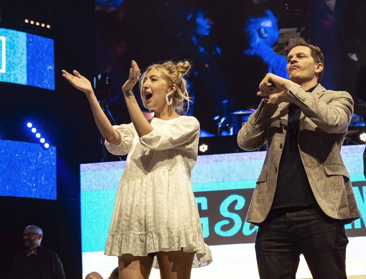 At her first Big Slick in 2019, Kansas City’s own Heidi Gardner of “Saturday Night Live” and Tom Everett Scott (”That Thing You Do”) celebrated the winning $55,000 bid for a Chiefs extravaganza.