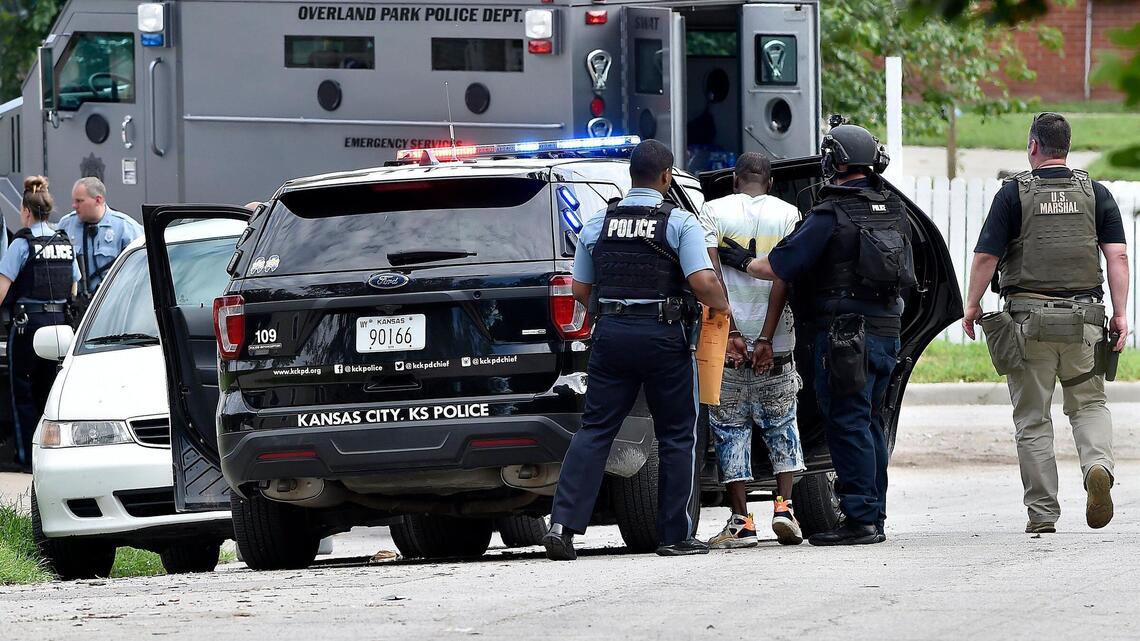 Two shot, suspect arrested after police shooting in KCK | Kansas City Star