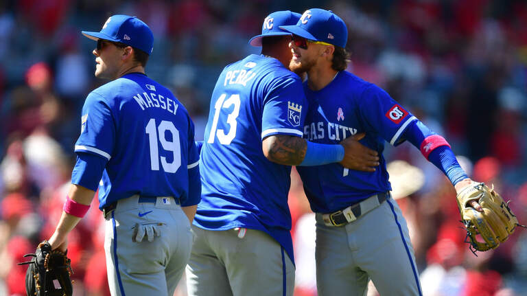 Kansas City Royals clinch MLB playoff berth for first time since 2015 World Series