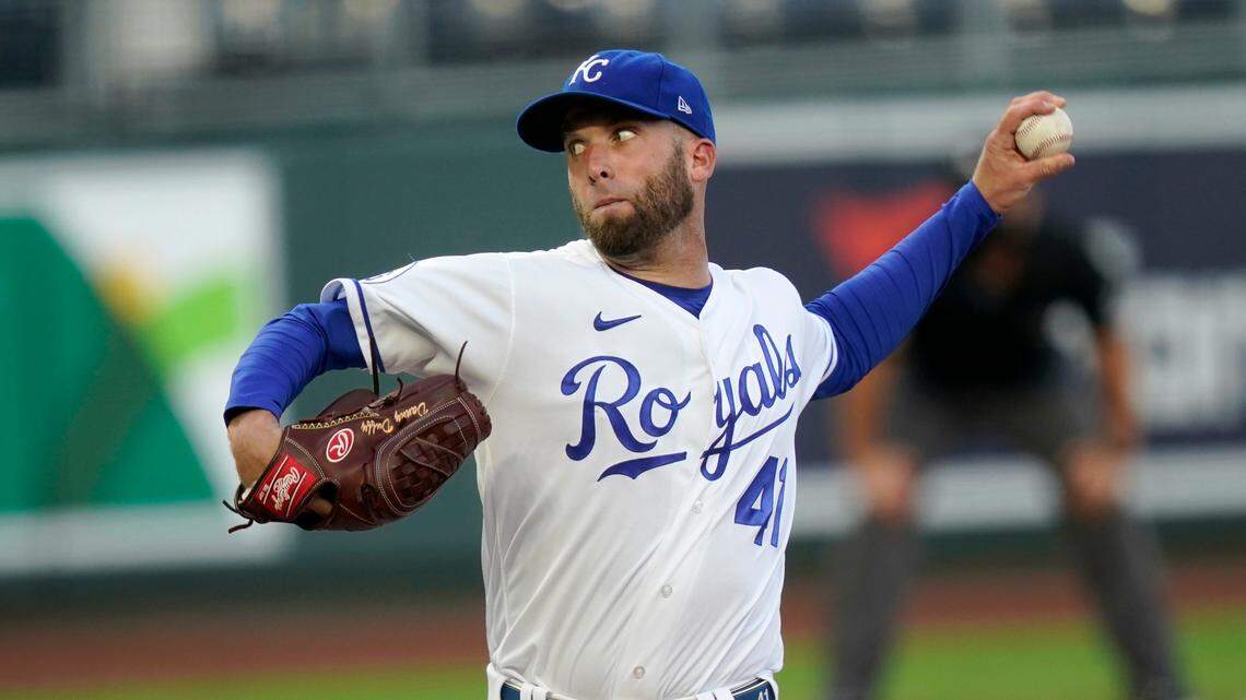 Kansas City Royals starting pitcher Danny Duffy delivers to a Chicago White Sox batter during the first inning of at Kauffman Stadium on Sept. 3, 2020. 