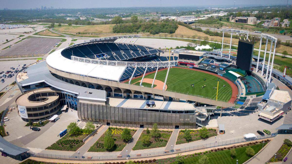 Ready to cheer on the Royals this season? How to get tickets, what’s allowed at The K
