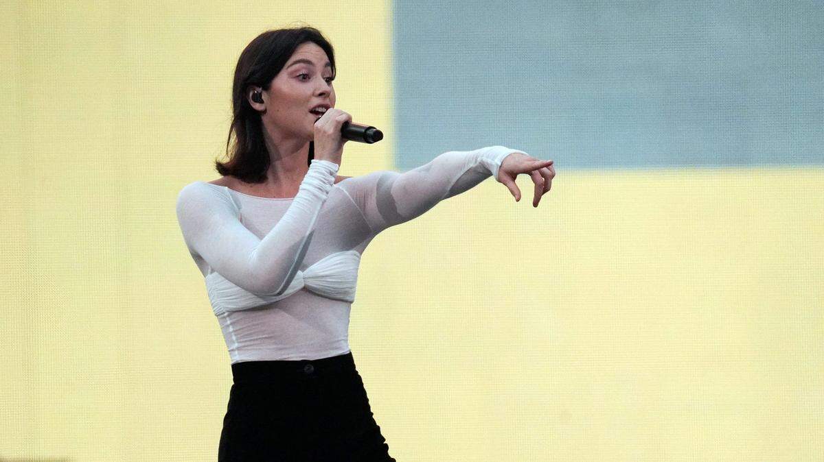 Gracie Abrams opened for Taylor Swift on the fourth night of the Los Angeles stop of the Eras Tour.