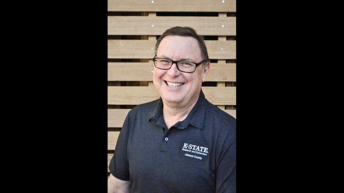 Dennis Patton, gardening expert, Star columnist, Kansas City institution, dies at 64