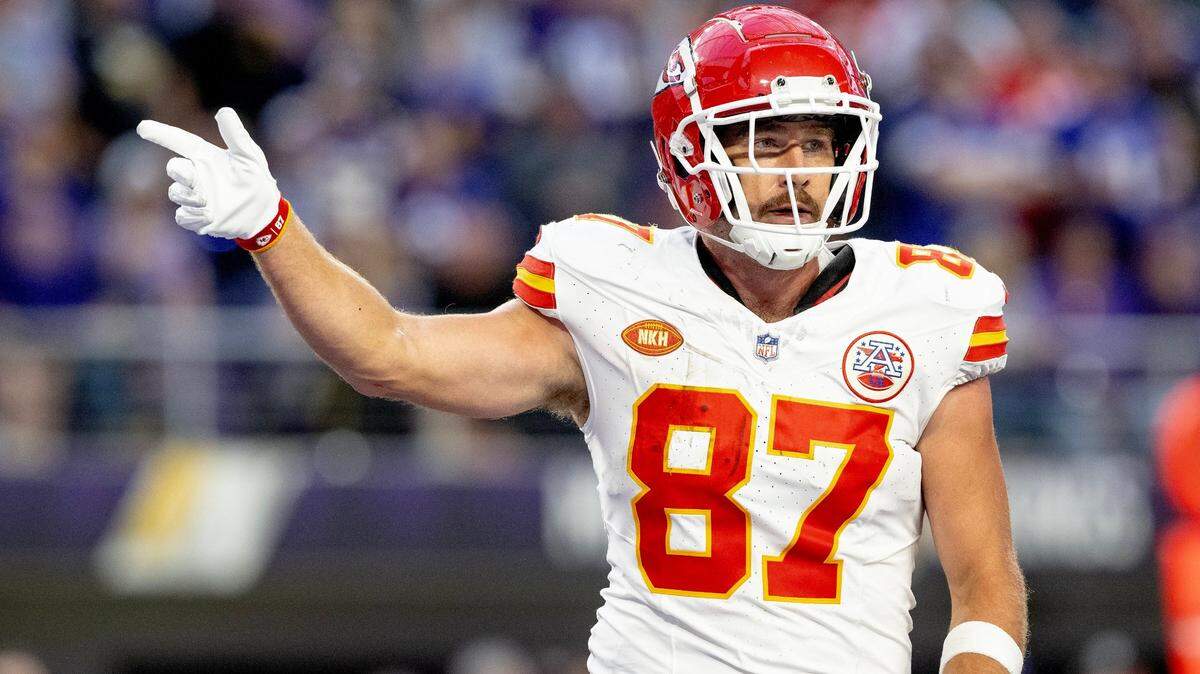 Kansas City Chiefs tight end Travis Kelce (87) celebrates a touchdown against the Minnesota Vikings during an NFL football game on Sunday, Oct. 8, 2023, at U.S. Bank Stadium in Minneapolis, Minn.