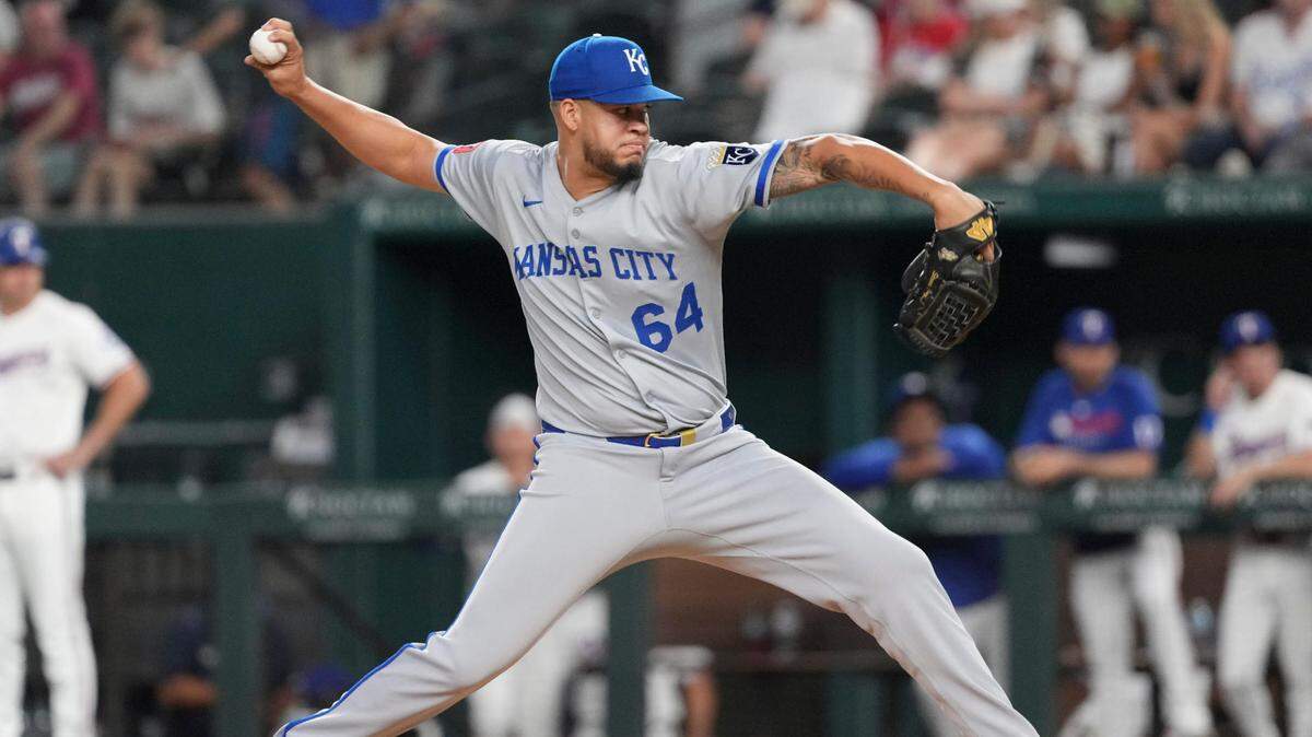 Kansas City Royals relief pitcher Steven Cruz (64) delivers a pitch to the Texas Rangers during the ninth inning at Globe Life Field. on Jun 17, 2025 in Arlington, Texas, USA.