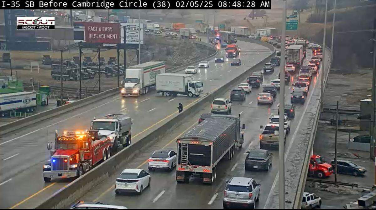Traffic along Interstate 35 was slow going shortly before 9 a.m. Wednesday after a crash in the northbound lanes just past Cambridge Circle. Freezing drizzle coated Kansas City area highways, roads and sidewalks with a think layer of ice.